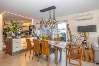 *Topzustand* einseitig angebautes, modernisiertes EFH (SmartHome) mit Whirlpool, PV-Anlage u.v.m.