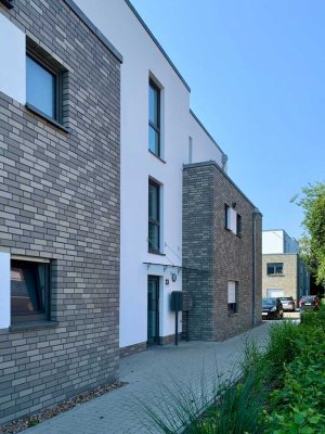 Nur mit Wohnberechtigungsschein! Frei ab 16.04.2026! 2-Zimmer-Wohnung im 1.OG mit Balkon in Osternbu