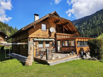 Großzügiges Landhaus mit Chalet-Charakter