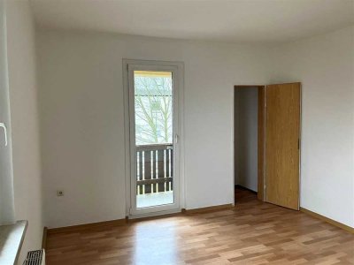 +++ Helle 2 Raumwohnung mit Balkon +++