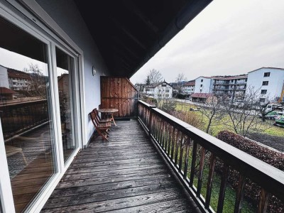 Bad Tölz: 2-Zi. (56,66 m²) | KfW-70 (Bj. 2015) | 12 m² Südwest-Balkon | EBK | Stellplatz | sofort fr