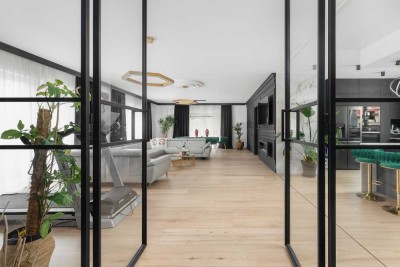 Einzigartige Immobilie mit Haus, Halle und Büroräumen