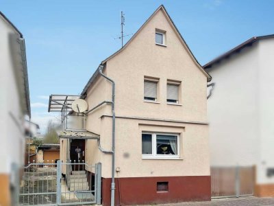 Charmantes Einfamilienhaus mit großem Garten zum Sofortbezug in Hünfelden