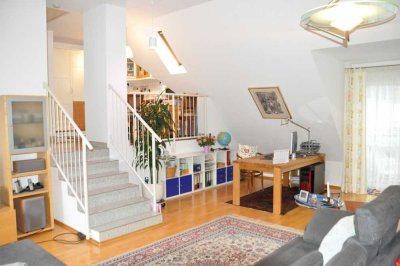 Aparte 3-Zimmerwohnung/ Dachgeschoss mit 2 Balkonen Nähe Rosenaupark