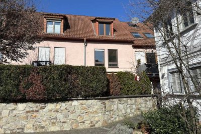 Idyllisches Reihenmittelhaus mit besonderem Ambiente im historischen Ortskern von Wiesbaden-Igstadt