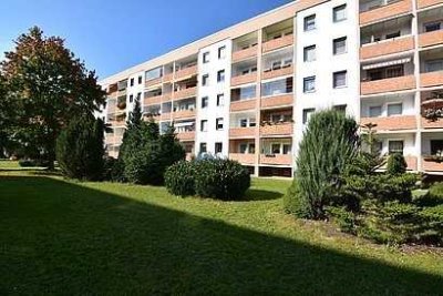 Familien-/Seniorenfreundliche 3-Raum-Wohnung mit geh. Innenausstattung mit EBK in Zwickau - Mosel