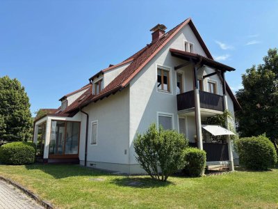 Lichtdurchflutete 3-Zimmer-Wohnung mit Balkon in Thermenregion - geförderte Miete ODER geförderte Miete mit Kaufoption - 3 Zimmer
