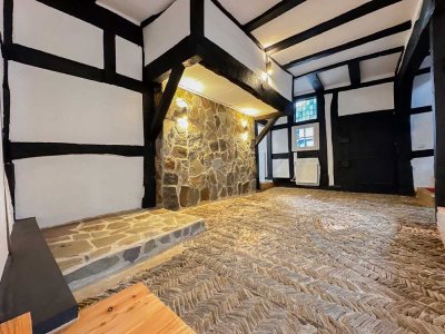 Erstbezug nach  Sanierung! Unikat! Historisches Fachwerkdenkmal von 1718 in Euskirchen-Flamersheim