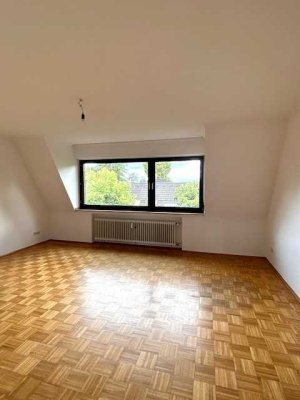 Schöne Zweizimmerwohnung mit großem Balkon und Stellplatz