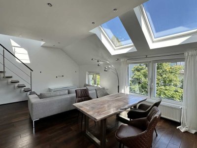 Exklusive Dachgeschosswohnung mit Skylineblick – stilvoll wohnen im Herzen von Frankfurt Nordend