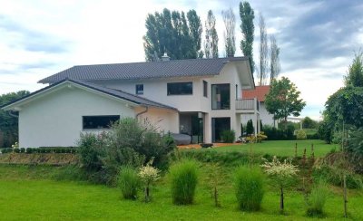 Repräsentatives Einfamilienhaus mit XXL Doppelgarage in Bestlage von Bad Aibling-Harthausen
