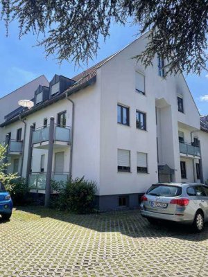 Stilvolle,  1-Zimmer-Erdgeschosswohnung mit Balkon und EBK in Nürnberg