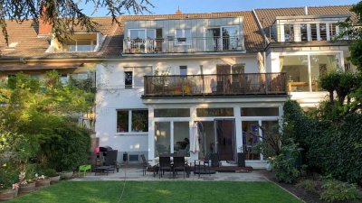 Luxuriöse 3-Raum-Wohnung mit Dachterasse und EBK in Köln -Nord an der Pferderennbahn