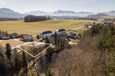 Penthouse-Charakter in Elixhausen: Großzügig geschnittene 4-Zimmer-Wohnung im Dachgeschoss mit Panoramablick und Terrasse