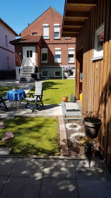 2-Zimmer-Altbauwohnung, frisch renoviert, im ruhigen 3-Parteienhaus in Emden