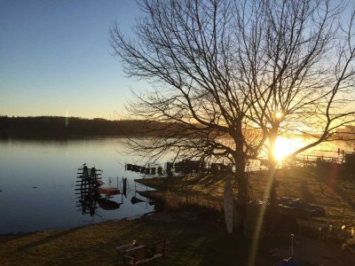 RESERVIERT!!! Traum-Wohnung direkt am See mit Süd-Terasse und Garten in Heiligenhafen an der Ostsee