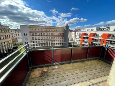 Rödelheim: Großzügige 3-Zimmer Maisonette mit Balkon und Tiefgarage