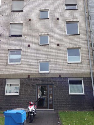 Vollständig renovierte 1-Zimmer-Wohnung mit Balkon und Einbauküche in Krefeld