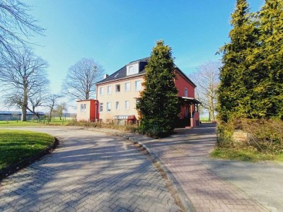 Sehr große 2-Raumwohnung im Erdgeschoss eines historischen Gutshauses in Wilmshagen