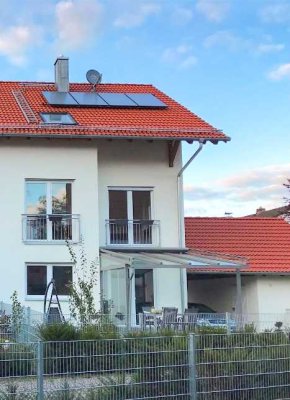 Großzügige, helle und ruhig gelegene Doppelhaushäfte in Althegnenberg-Hörbach