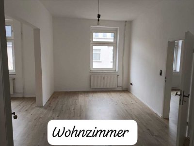 Schöne und vollständig renovierte 4-Zimmer-Wohnung mit Balkon in Gelsenkirchen