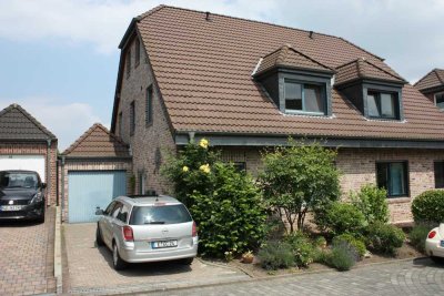 Günstige 5-Zimmer-Doppelhaushälfte mit gehobener Innenausstattung in Rheurdt