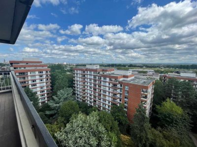 Frisch sanierte 6 Zimmer Wohnung mit grandioser Aussicht in Rheinnähe in Köln-Bayenthal