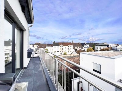 � Zentral. Modern. Neuwertig. 3-Zimmer-Wohnung mit Balkon, Fußbodenheizung & Aufzug in Euskirchen