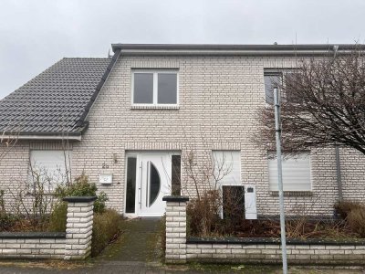 Provisionfrei - 8-Zimmer-Doppelhaushälfte; NULL Heizung Kosten NEUE Erdwärmepumpe MIT Küche