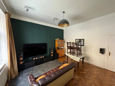 4-Zimmer Altbau im 9. Bezirk in ruhiger Lage zur Zwischenmiete warm