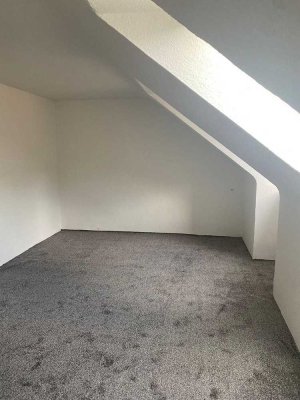 Helle 2-Zimmer Wohnung in guter Lage in Duisburg Neudorf