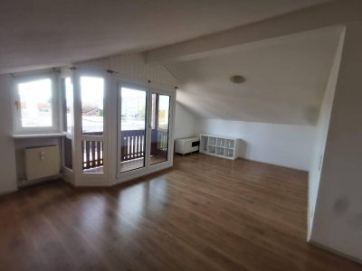 Großzügige 3-Zimmer-Wohnung mit Loggia zu vermieten