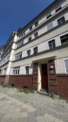 2 rooms apartment with balcony in Alt Wittenau, empty from 12.2026