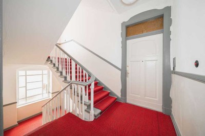 Großzügige 4-Zimmer-Wohnung mit Balkon - vermietete Kapitalanlage im Altbau