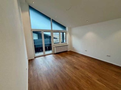 Lichtdurchflutete - *neu sanierte* 2-Zimmer Dachgeschosswohnung in Au bei Bad Feilnbach