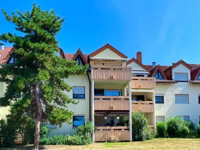 Schöne modernisierte Dachgeschosswohnung in ruhiger Lage mit TG-Stellplatz