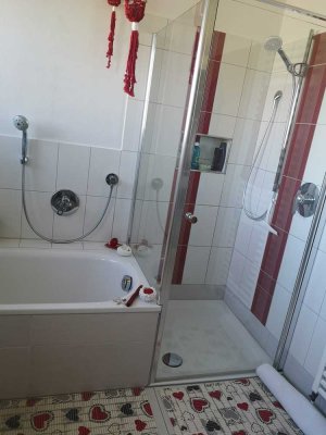 Möblierte freundliche 2-Raum-Wohnung mit EBK und Balkon in Gütersloh