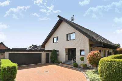 Großzügiges, energieeffizientes Einfamilienhaus mit Einliegerwohnung auf Erbpachtgrundstück!