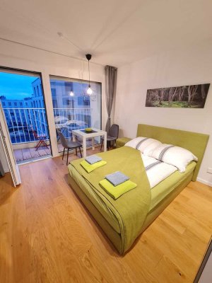 Zweitbezug 1 Zimmer voll möbliert mit EBK und Balkon 4. Stock an der Isar direkt.