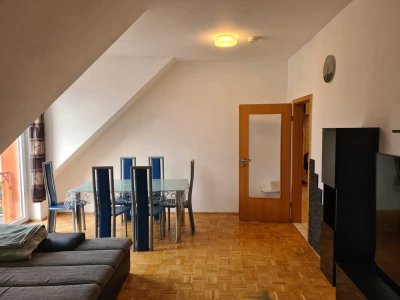 Helle 3-Zimmer-DG-Wohnung zur Miete in Flörsheim-Weilbach
