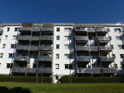 GEMÜTLICHes Pärchen-NEST mit SÜDBALKON und ERZGEBIRGSBLICK im GRÜNen