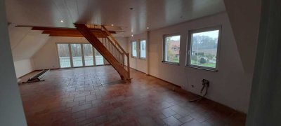 Exklusive DG Wohnung mit eigenem Hauseingang und großer Dachterrasse