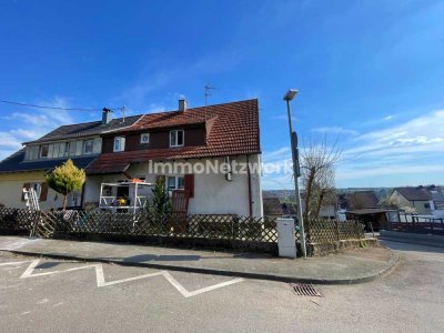 Neubezug nach Sanierung! DHH mit 3 Einheiten, Garten & Garage – ideal für Familie oder Kapitalanlege