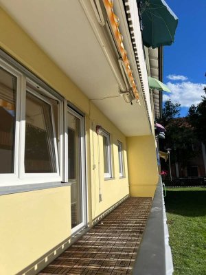 Ruhige, gepflegte 4-Zi.-Wohnung mit Balkon und Einbauküche