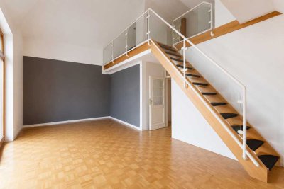 Schöne Maisonettewohnung mit Galerie und Südbalkon