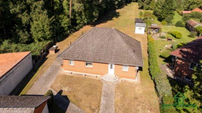 Einfamilienhaus mit großem Garten