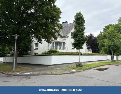 Repräsentative Stadtwohnung mit Garten in Bestlage von Essen Bredeney!