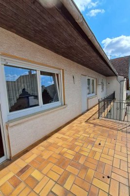 1-/2-Familienwohnhaus mit großem Balkon