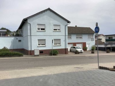 Pflegeleichtes Zweifamilienhaus - Top Zustand! Privatverkauf, ohne Makler - 175 + 65 m² Wohnfläche