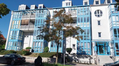 Gepflegte 2-Zimmer-Wohnung mit verglastem Balkon in Freising